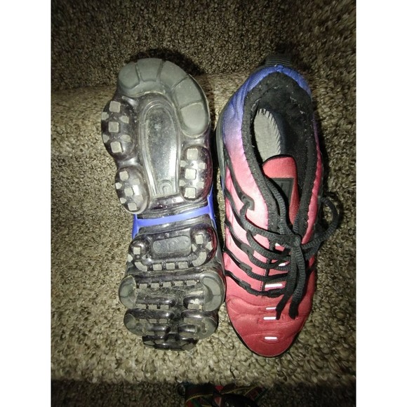 NIKE AIR VAPORMAX PLUS TEAM RED - Picture 6 of 8